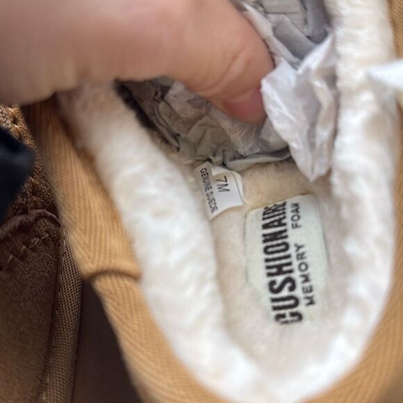 ✨ CUSHIONAIRE Women's Slip On Genuine Suede Cozy Mule Platform SIZE 7 CHESTNUT - Picture 8 of 8